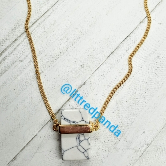 Howlite bar necklace - Picture 5 of 5